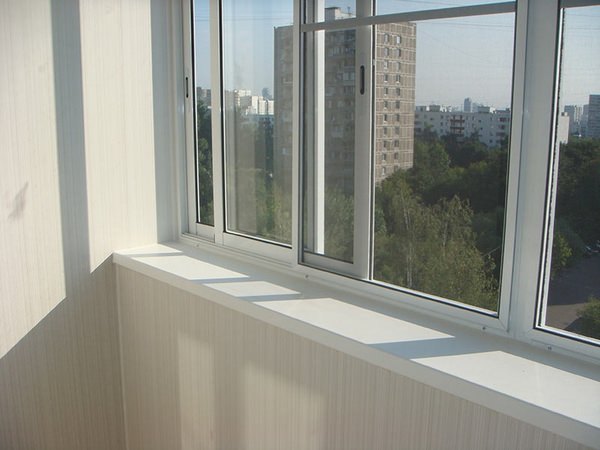 Раздвижное алюминиевое остекление балкона что лучше пластиковые или алюминиевые окна